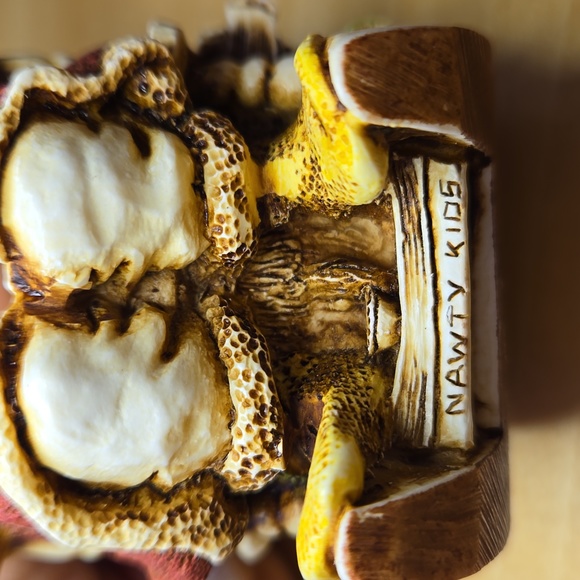 Harmony Kingdom "Jingle Bell Rock" Santa in Rocking Chair Figurine - Picture 8 of 16